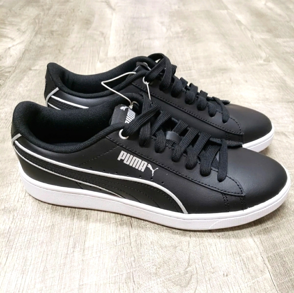 🆕️ Puma Vikky V2 Leather Sneaker👟 Sz 6 Woman - Picture 1 of 11